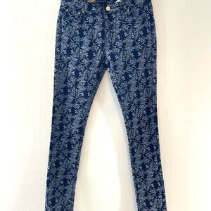 Elegant Women's Blue Paisley Skinny Jeans
